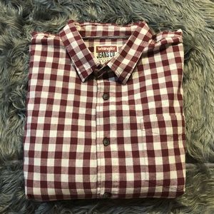 Red and white checkered collar long sleeve shirt